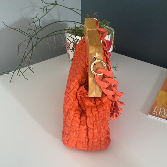 Beautiful orange clutch/bag - Picture 2 of 6